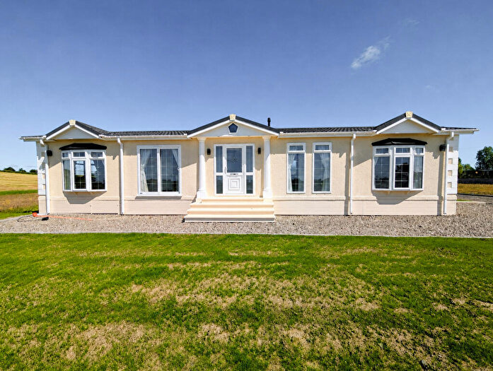 2 Bedroom Park Home For Sale In Willow Park, Lochlibo Road, Burnhouse, Beith, KA15