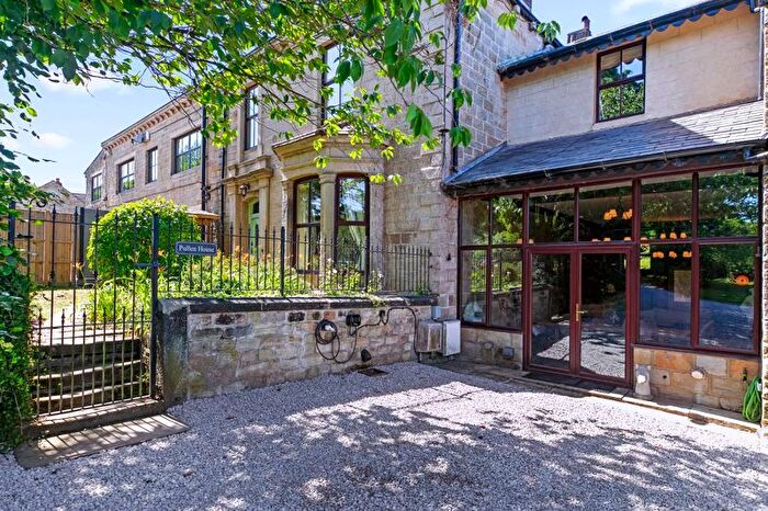 4 Bedroom Town House For Sale In Scotland Lane, Dean Head, LS18