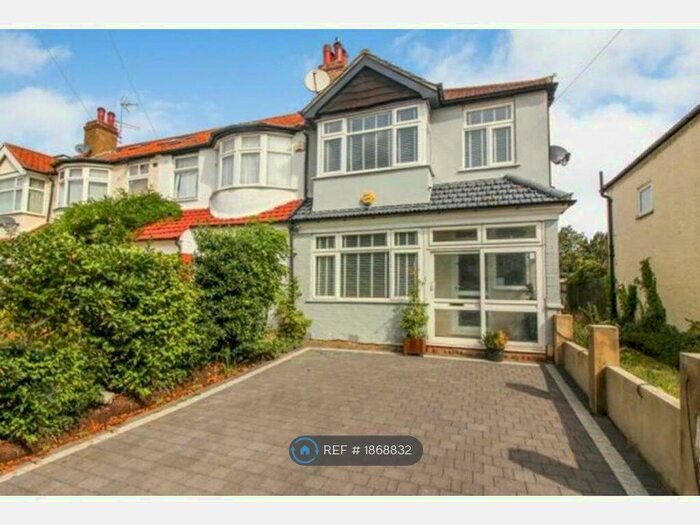 3 Bedroom Semi-Detached House To Rent In Ladywood Road, Surbiton, KT6