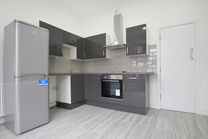 1 Bedroom Flat To Rent In Gordon Road, Roath, CF24