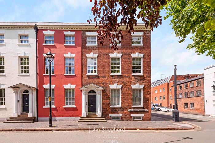1 Bedroom Flat For Sale In St. Pauls Square, Birmingham, West Midlands, B3