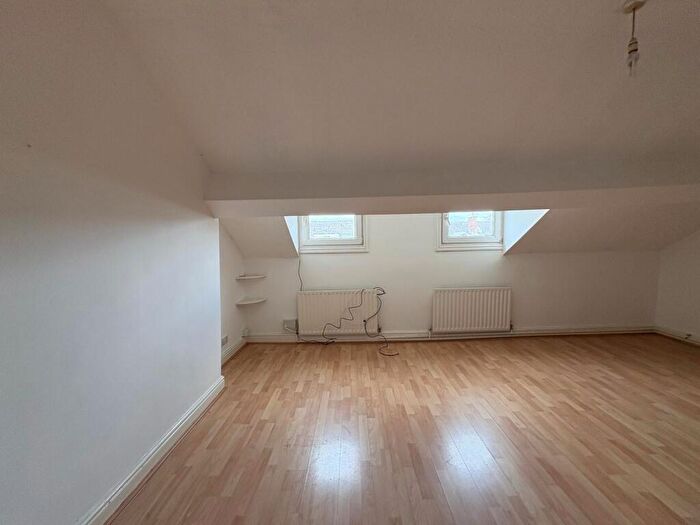 2 Bedroom Flat To Rent In Hampstead Road, Liverpool, L6