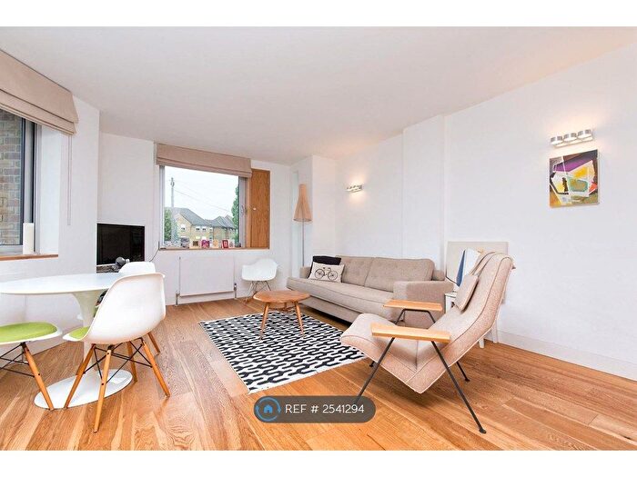 2 Bedroom Flat To Rent In Belmont Road, London, W4