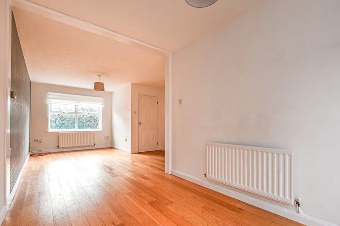 3 Bedroom Detached House For Sale In Kipling Close, Stamford, PE9 - Photo 7