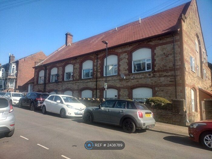 1 Bedroom Flat To Rent In Wiseton Court, Sheffield, S11