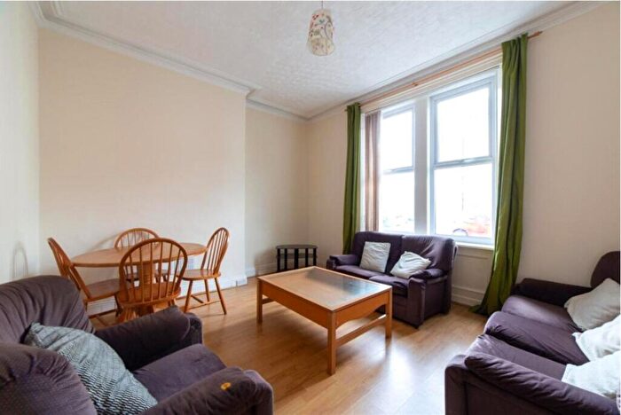 4 Bedroom Apartment To Rent In Phoenix Road, Somers Town, London, NW1