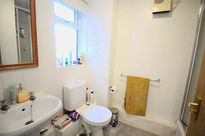 Studio To Rent In Sterling Gardens, New Cross, SE14