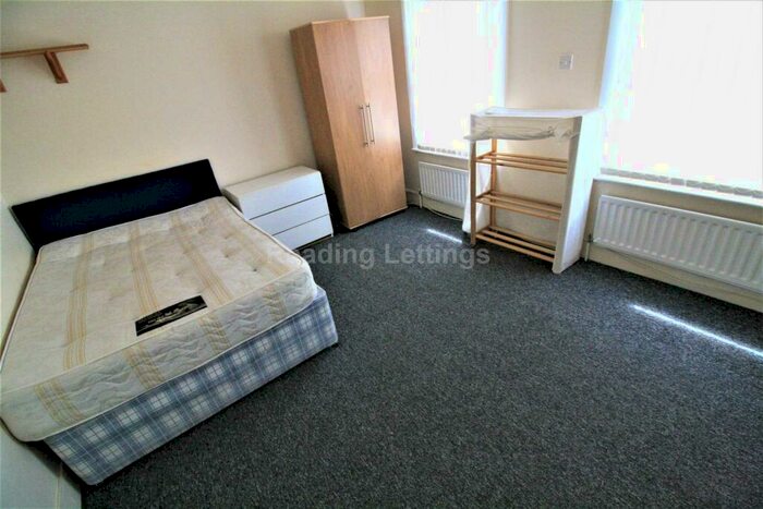 5 Bedroom Terraced House To Rent In Hatherley Road, Reading - Gas Included, RG1