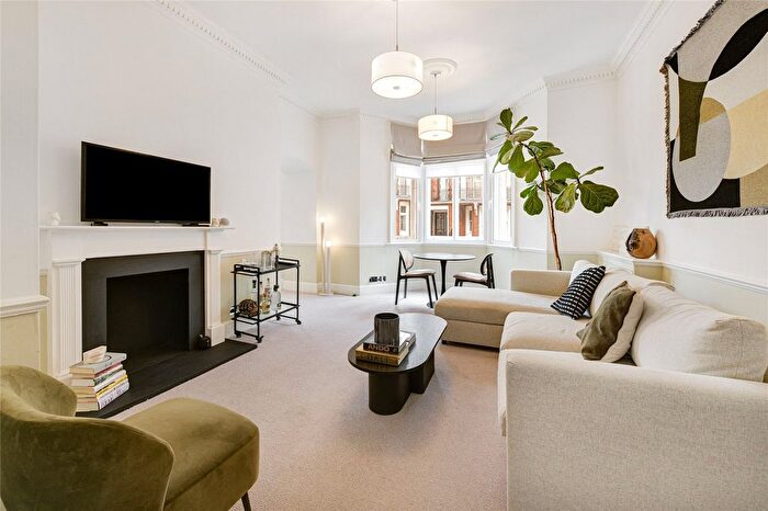 2 Bedroom Flat To Rent In Lennox Gardens, London, SW1X