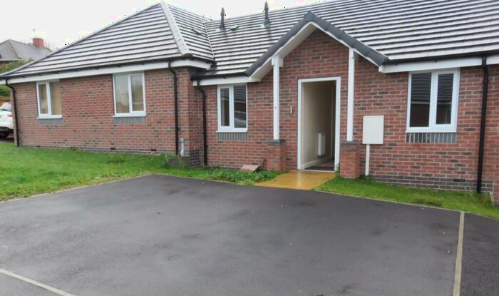 2 Bedroom Bungalow To Rent In Vermont Close, Mansfield, Nottinghamshire, NG20