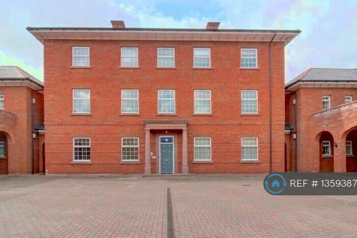3 Bedroom Penthouse To Rent In Wychwood Park, Weston, Crewe, CW2