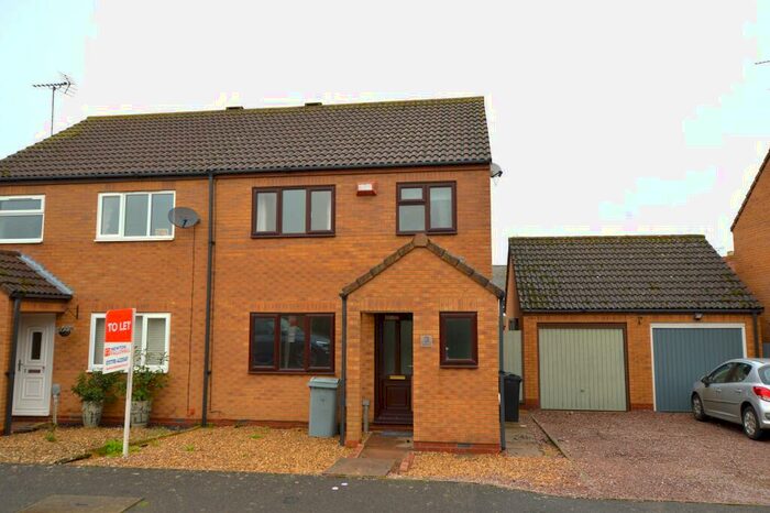 3 Bedroom Semi-Detached House To Rent In Essex Way, Bourne, PE10