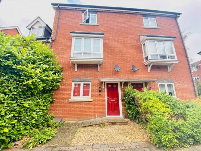 4 Bedroom Terraced House To Rent In Wolage Drive, Grove, Wantage, OX12