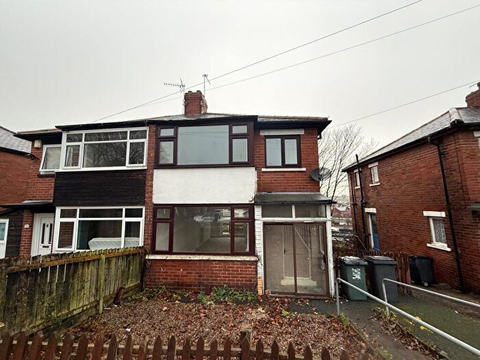 3 Bedroom Semi-Detached House To Rent In Malvern Street, Beeston, Leeds, LS11