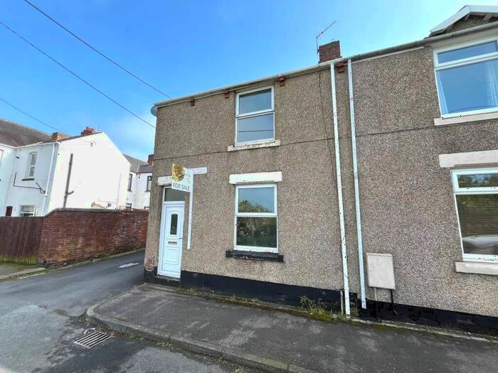 2 Bedroom End Of Terrace House For Sale In North View, Sherburn Hill, DH6