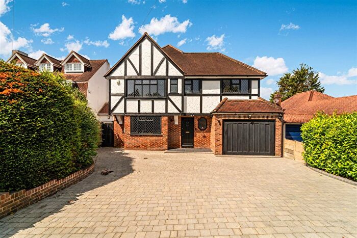 4 Bedroom Detached House For Sale In Ruden Way, Epsom Downs, KT17