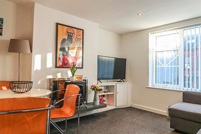1 Bedroom Flat To Rent In King Street, Southport, PR8