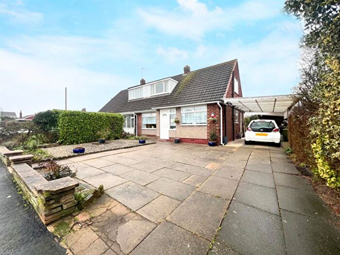 3 Bedroom Semi-Detached Bungalow For Sale In Hunter Road, Elloughton, Brough, HU15