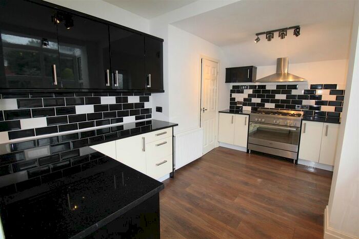 3 Bedroom Semi-Detached House To Rent In Sefton Lane, Horwich, Bolton, BL6