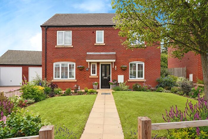 3 Bedroom Detached House For Sale In Cartwright Way, Evesham, Worcestershire, WR11
