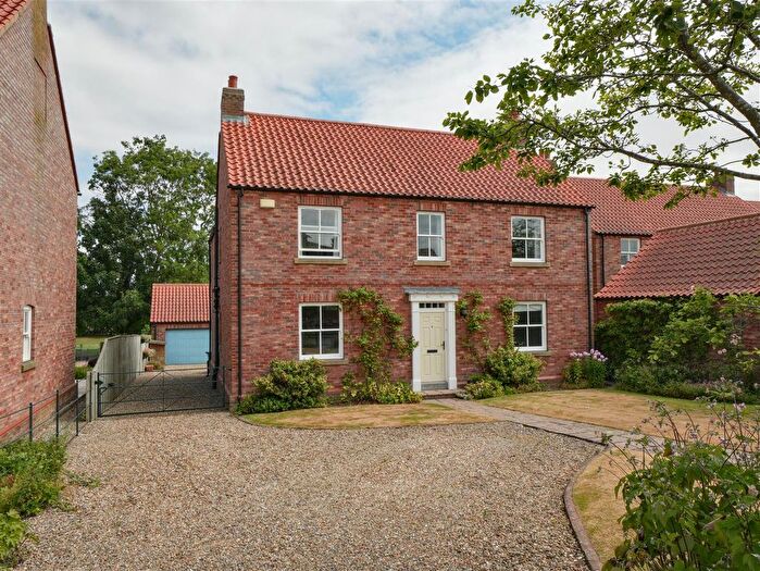 5 Bedroom Detached House For Sale In Chestnut Meadows, Tollerton, York, North Yorkshire, YO61