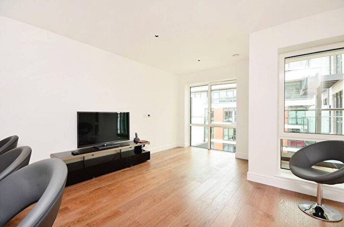 2 Bedroom Flat To Rent In Dickens Yard, Ealing, London, W5