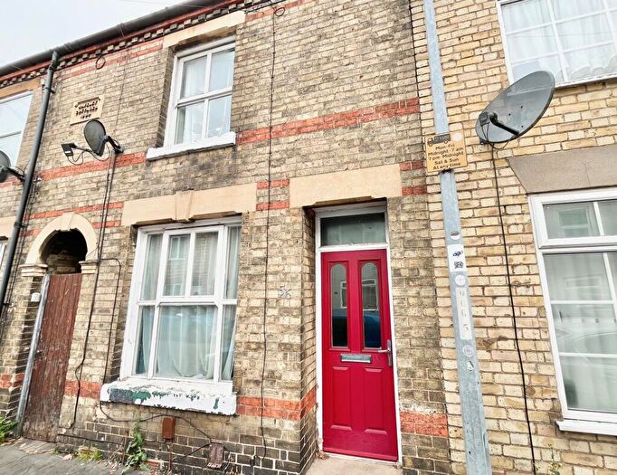 3 Bedroom Terraced House For Sale In Palmerston Road, Peterborough, PE2