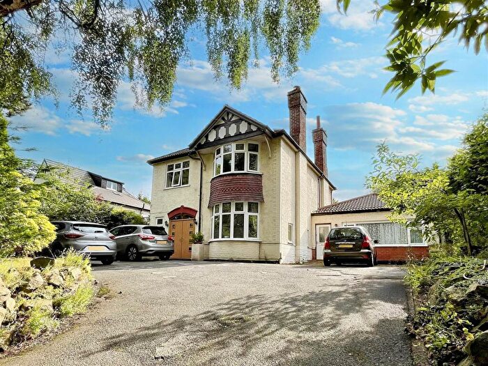4 Bedroom Detached House To Rent In Brooklands Road, Sale, M23