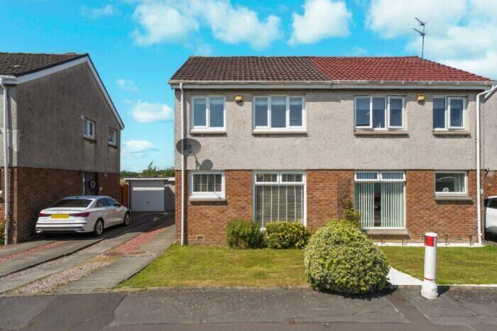 3 Bedroom Semi-Detached House For Sale In Glenavon Drive, Cairneyhill, Dunfermline, KY12
