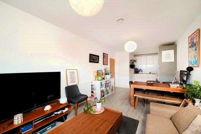 1 Bedroom Apartment To Rent In Boleyn Road, London, N16