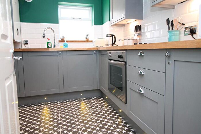 2 Bedroom Apartment To Rent In Sophia Walk, Cardiff, CF11