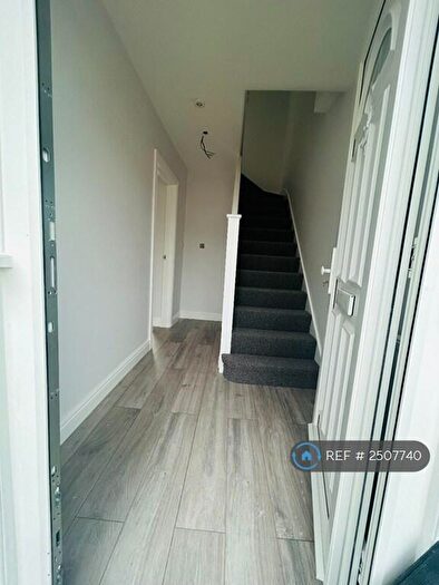 3 Bedroom Terraced House To Rent In Knollmead, Surbiton, KT5