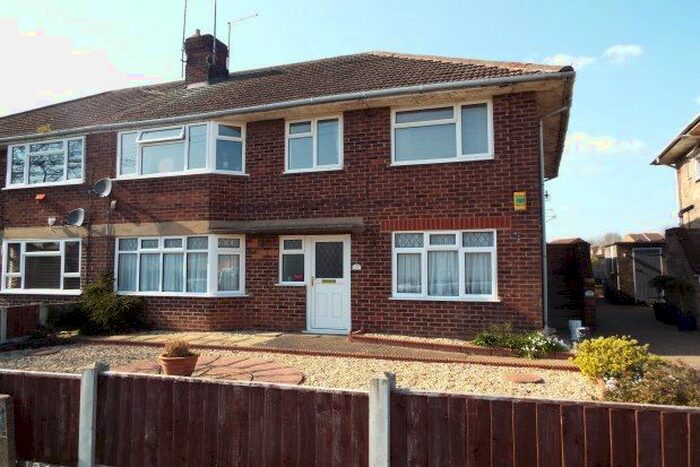 2 Bedroom Flat To Rent In Clumber Drive, Mansfield, NG19