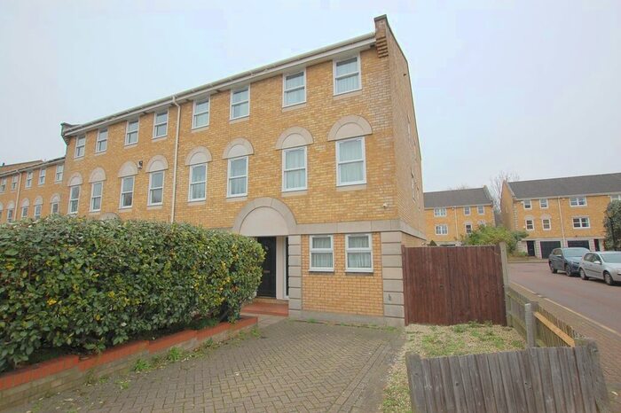 2 Bedroom End Of Terrace House To Rent In Vicarage Drive, Beckenham, BR3