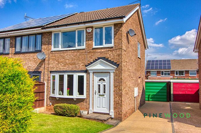 3 Bedroom Semi-Detached House For Sale In Southfields, Clowne, S43