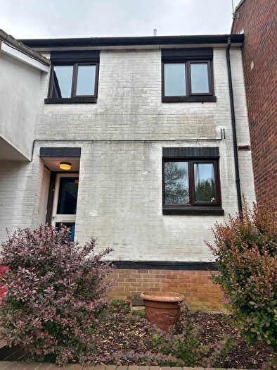 3 Bedroom House To Rent In Jasper Walk, Northampton, NN3