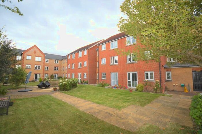 2 Bedroom Flat To Rent In Railway Street, Braintree, CM7