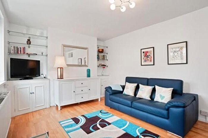 3 Bedroom Flat To Rent In Bridgeway Street, London, NW1