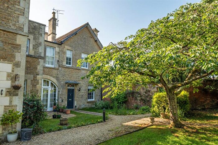 3 Bedroom Semi-Detached House For Sale In Derriads Lane, Chippenham, SN14