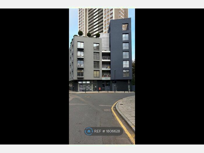 2 Bedroom Flat To Rent In Hall Street, London, EC1V