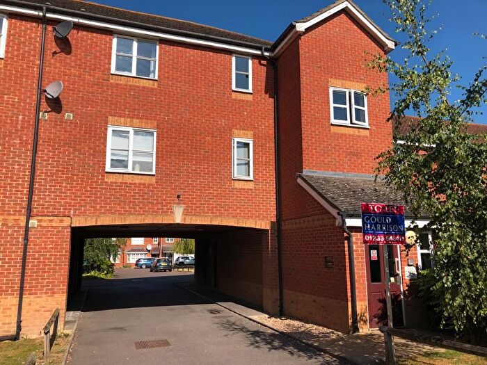 2 Bedroom Flat To Rent In White Willow Close, Willesborough, TN24