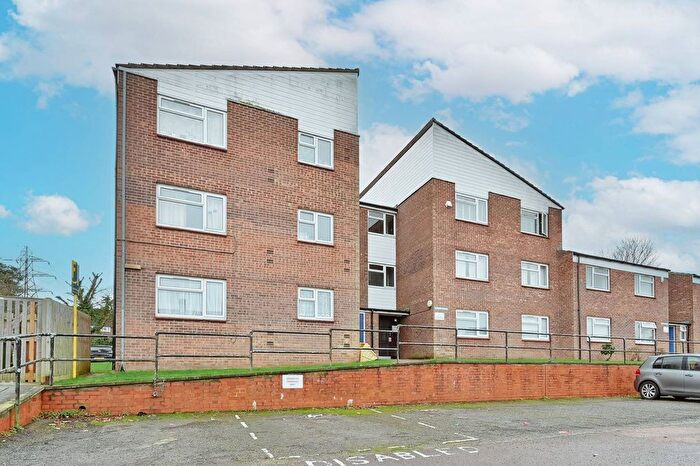 2 Bedroom Flat To Rent In Vega Road, Bushey, WD23