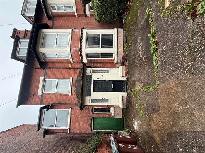 2 Bedroom Flat To Rent In Ebers Road, Nottingham, NG3