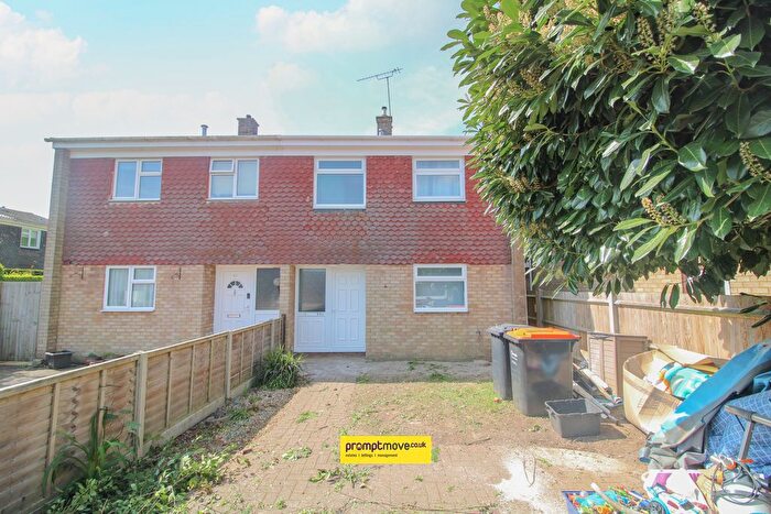 3 Bedroom Property To Rent In St. Andrews Close, Slip End, Luton, LU1