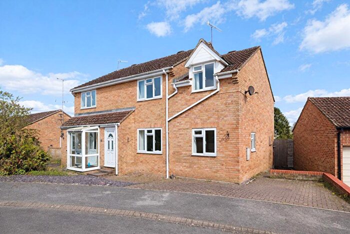 4 Bedroom Semi Detached House For Sale In Castle Mount, Tisbury, SP3
