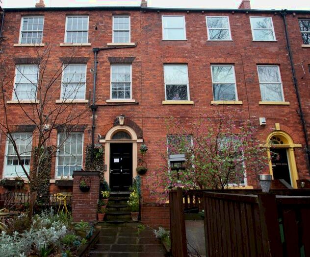 1 Bedroom Flat To Rent In Blenheim Square, Leeds, LS2