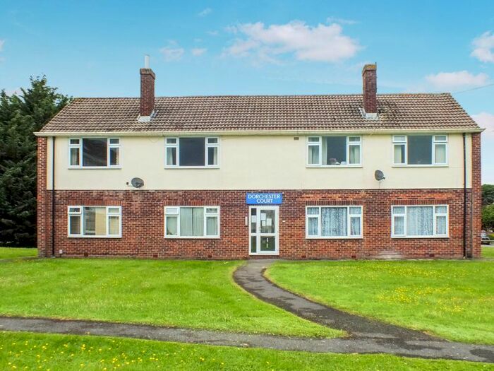 2 Bedroom Flat To Rent In Dorchester Court, Kidlington, OX5