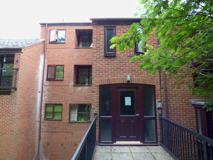 2 Bedroom Flat To Rent In Britannia Road, Banbury, OX16