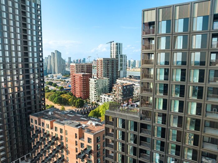 2 Bedroom Flat For Sale In Prime Point, Greenwich, SE10