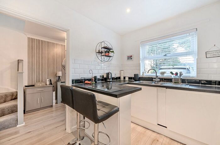 3 Bedroom Terraced House For Sale In Barbel Close, Earley, Reading, RG6